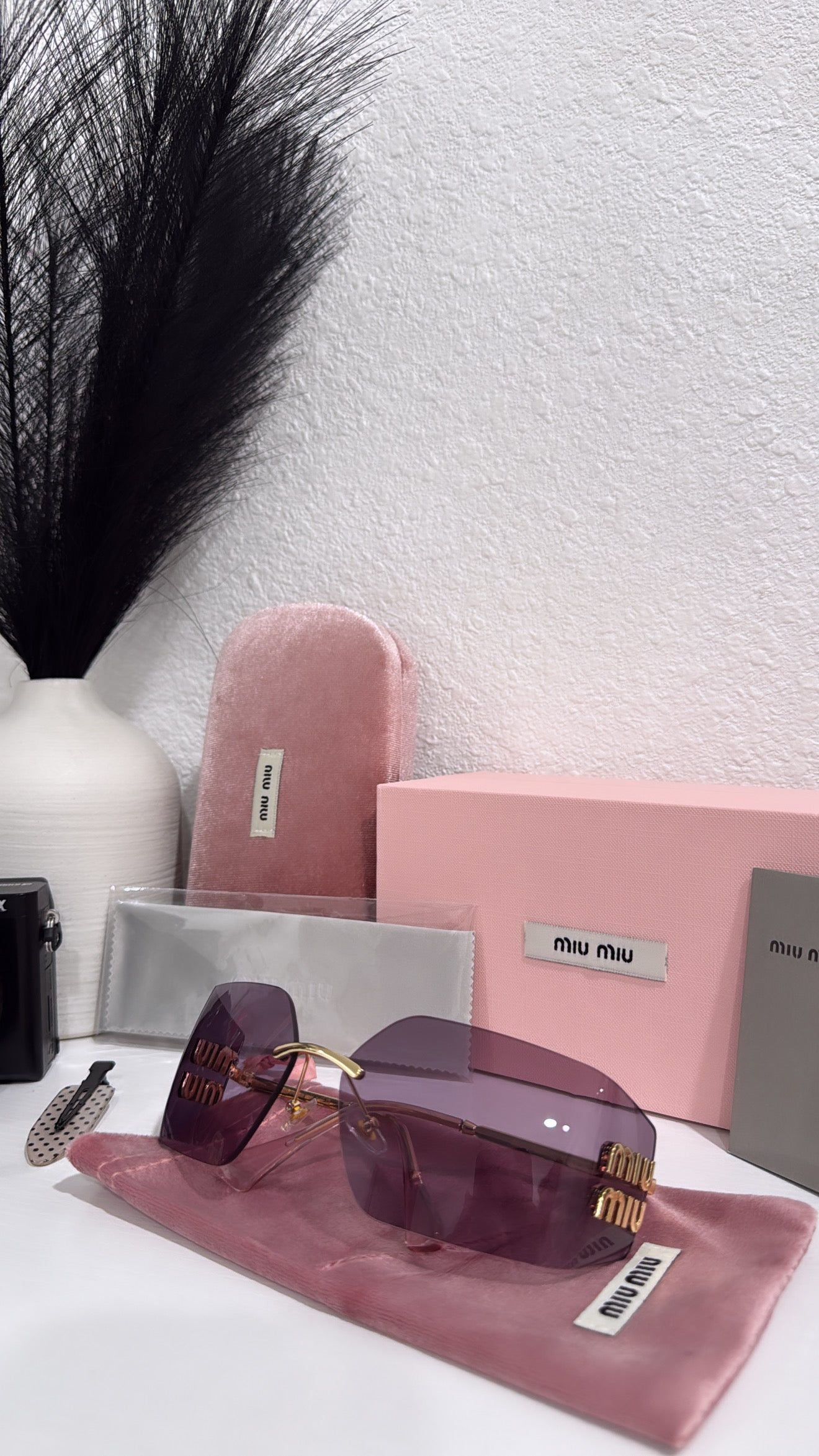 MIU MIU sunglasses | Non-Authentic | Replica